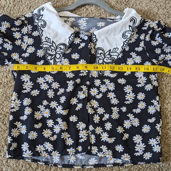 Vintage handmade daisy button up crop top - Picture 4 of 5